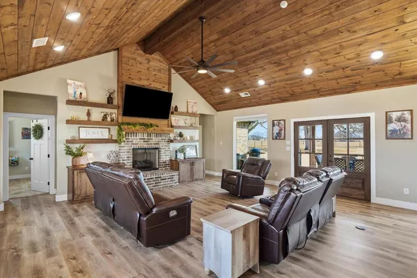 $599,900 | 2055 Eastfield Drive, Wills Point, TX 75169