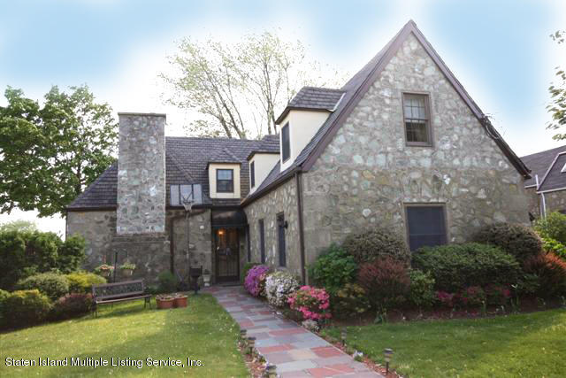 88 Radcliff Road Staten Island, NY 10305 - Photo 2 of 16 Copy of IMG_3026