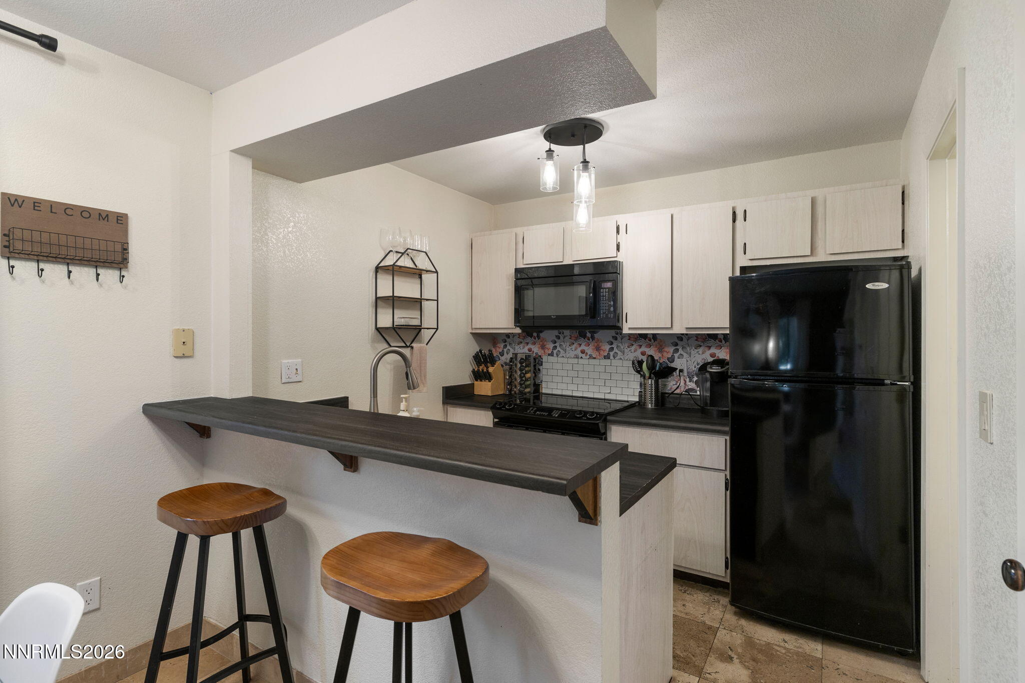 4560 Matich Drive Reno, NV 89502 - Photo 5 of 23 7-web-or-mls-0X3A0034