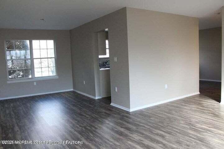 60 Perri Road Freehold, NJ 07728 - Photo 3 of 19 60 Perri Dining Room