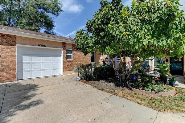 $199,500 | 6206 Ash Court, Raytown, MO 64133
