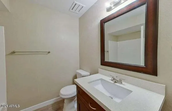 $2,550 | 11040 North 28th Drive, Unit 125, Phoenix, AZ 85029