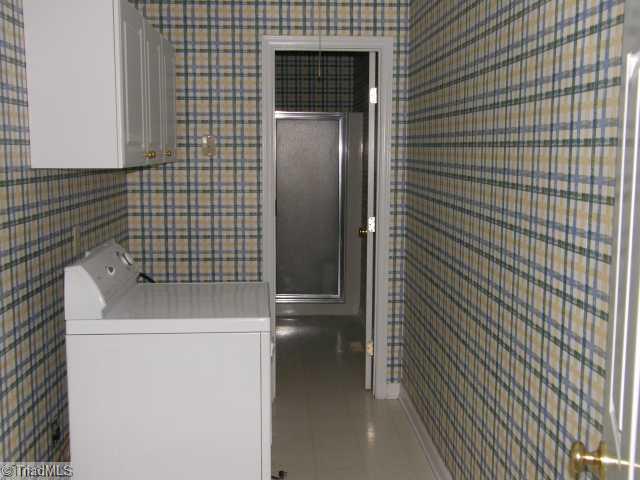 504 Trindale Road High Point, NC 27263 - Photo 4 of 8 Laundry Room.