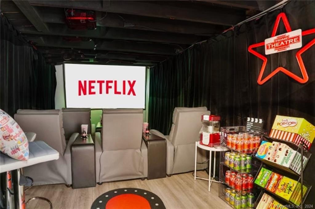 61 Hillandale Road Westport, CT 06880 - Photo 15 of 40 a utility room with furniture and a potted plant