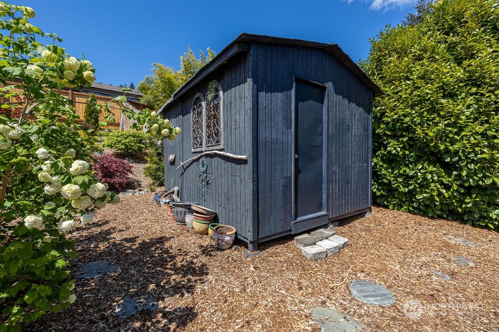 22422 4th Avenue Southeast Bothell, WA 98021 - Photo 36 of 39 a view of wooden fence