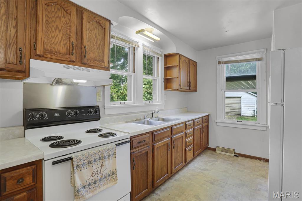 822 Troy Road Edwardsville, IL 62025 - Photo 11 of 26 Gallery Image 11