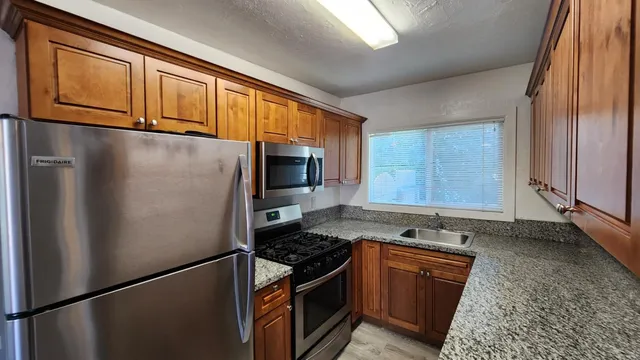 $1,250 | 728 West 1st Avenue, Unit 106, Chico, CA 95926