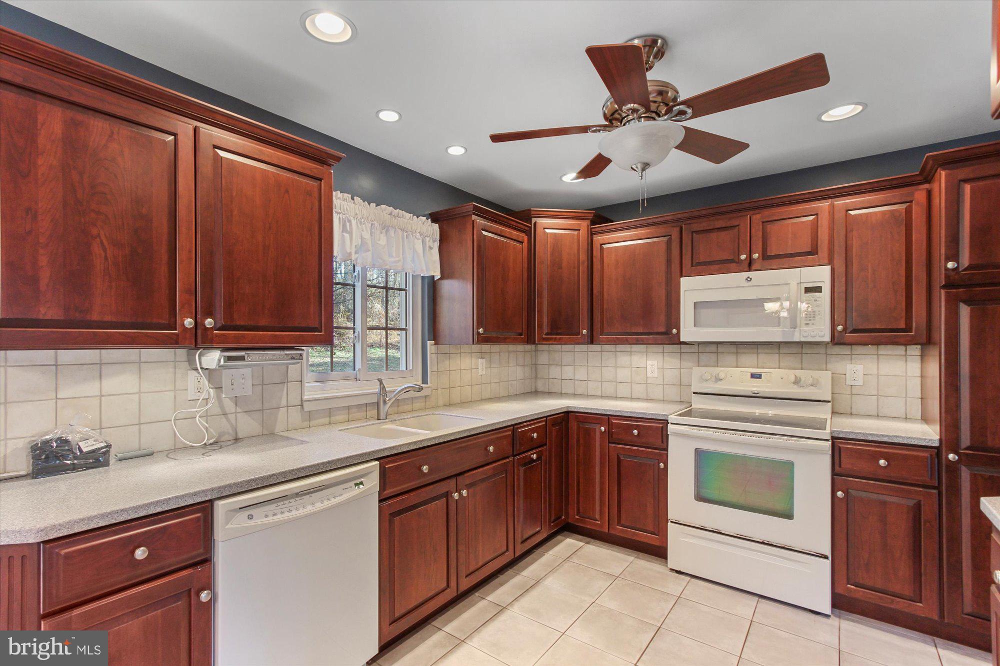 842 Silver Lake Road Lewisberry, PA 17339 - Photo 9 of 28 Gallery Image 9