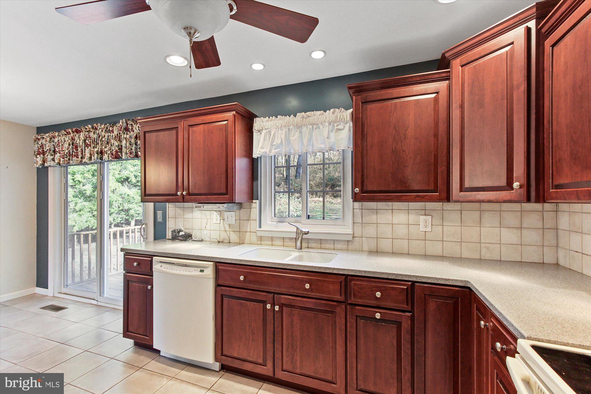 842 Silver Lake Road Lewisberry, PA 17339 - Photo 10 of 28 Gallery Image 10