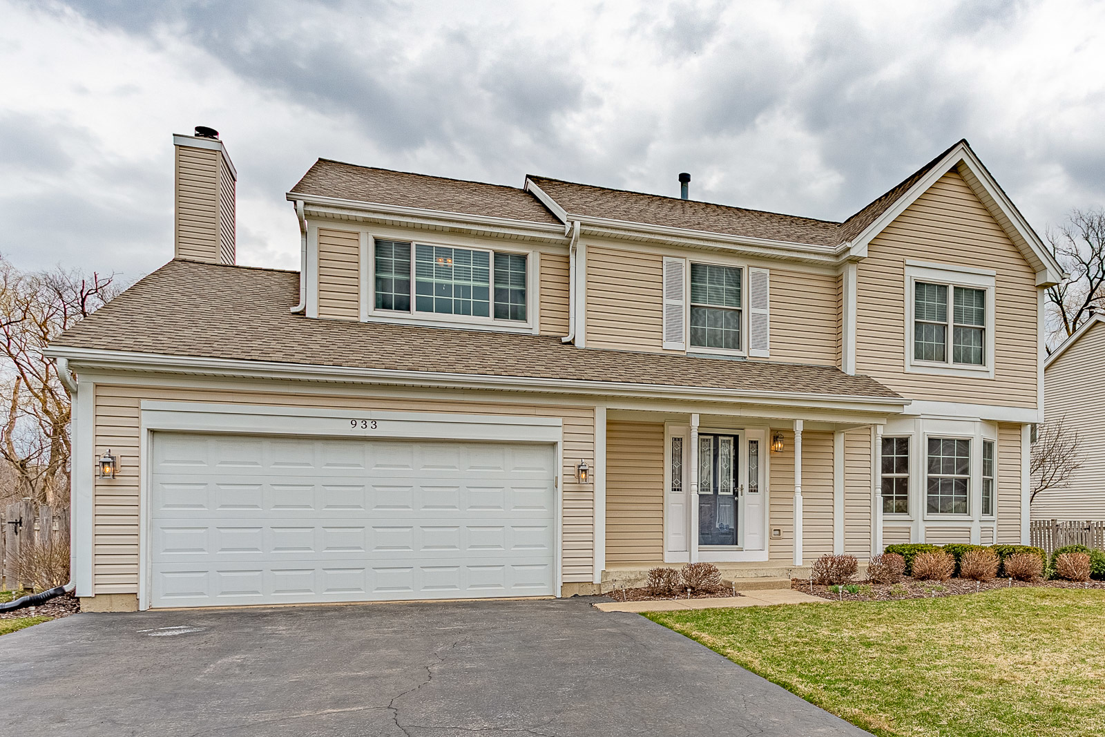 933 Manchester Road Lake Zurich, IL 60047 - Photo 2 of 32