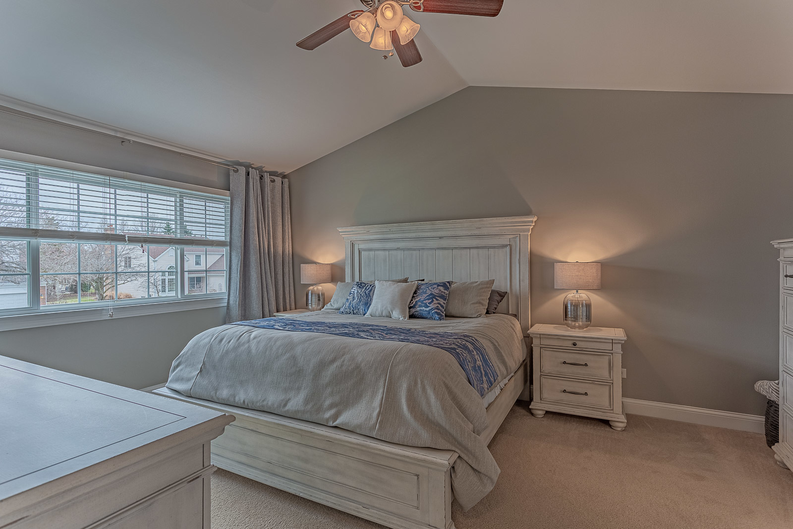 933 Manchester Road Lake Zurich, IL 60047 - Photo 19 of 32