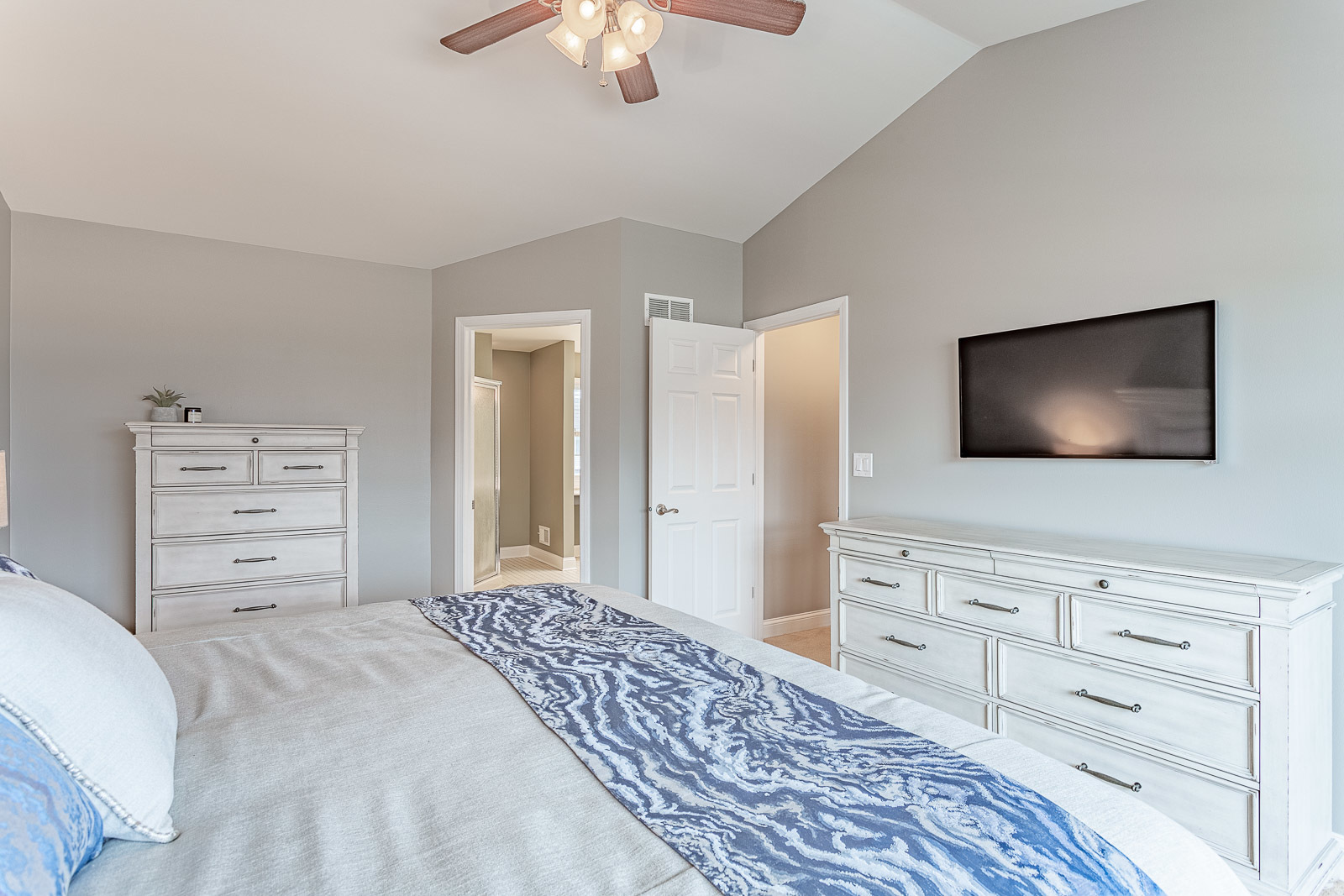 933 Manchester Road Lake Zurich, IL 60047 - Photo 20 of 32