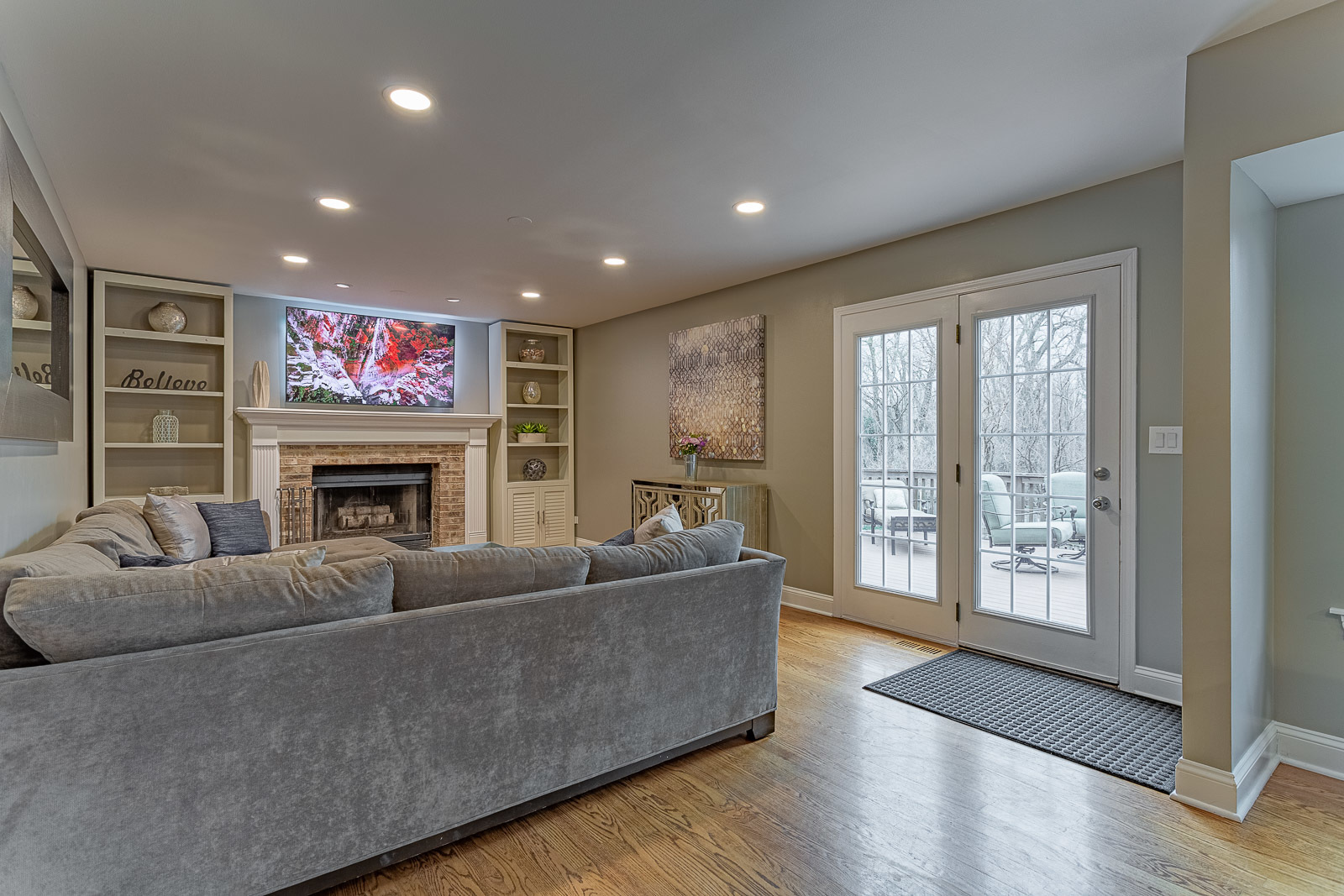 933 Manchester Road Lake Zurich, IL 60047 - Photo 8 of 32