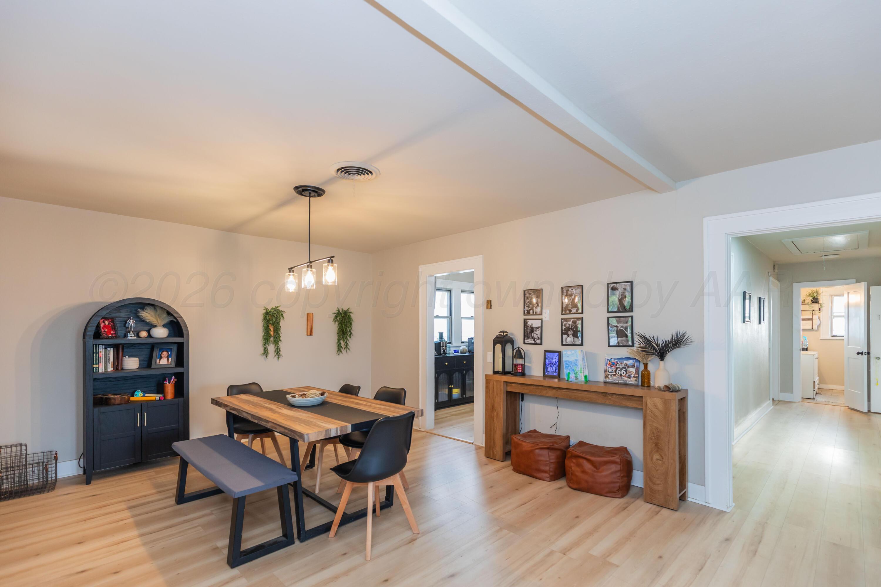 313 High Street Claude, TX 79019 - Photo 10 of 36 DINING VIEW 2