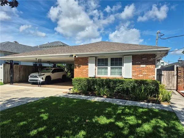 $1,300 | 232 Aurora Avenue, Unit 232, Metairie, LA 70005