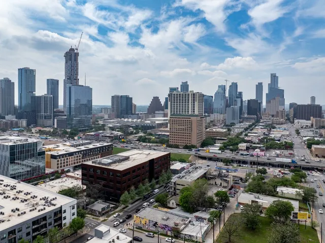 $3,800,000 | 906 East 6th Street, Austin, TX 78702