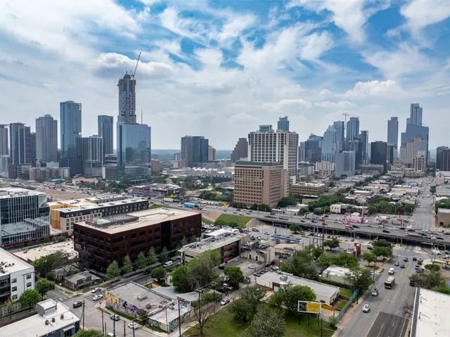 $3,800,000 | 906 East 6th Street, Austin, TX 78702