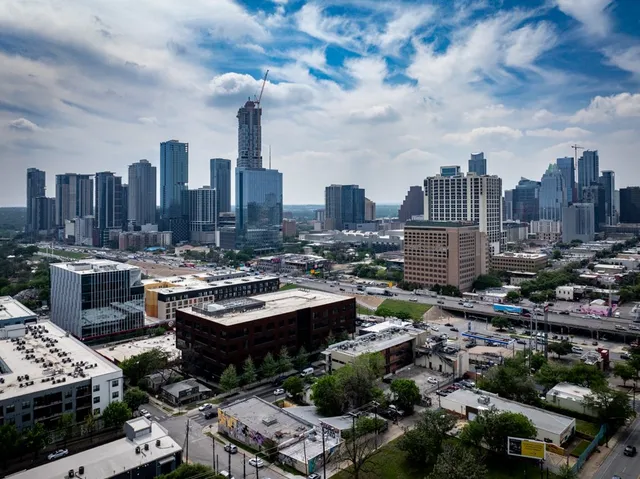 $3,800,000 | 906 East 6th Street, Austin, TX 78702