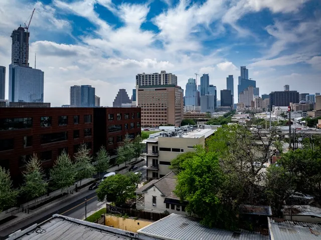 $3,800,000 | 906 East 6th Street, Austin, TX 78702