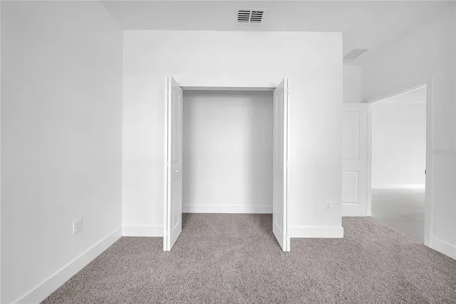 $2,300 | 17135 Southwest 41st Court, Ocala, FL 34473