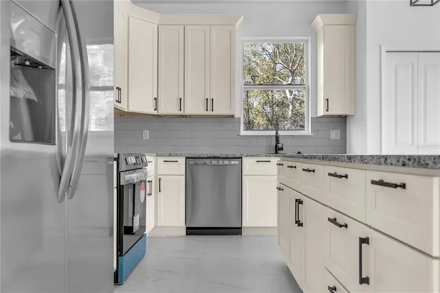 $2,300 | 17135 Southwest 41st Court, Ocala, FL 34473