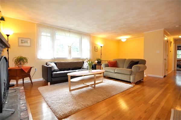 13 John Swift Road Acton, MA 01720 - Photo 3 of 19 Gallery Image 3