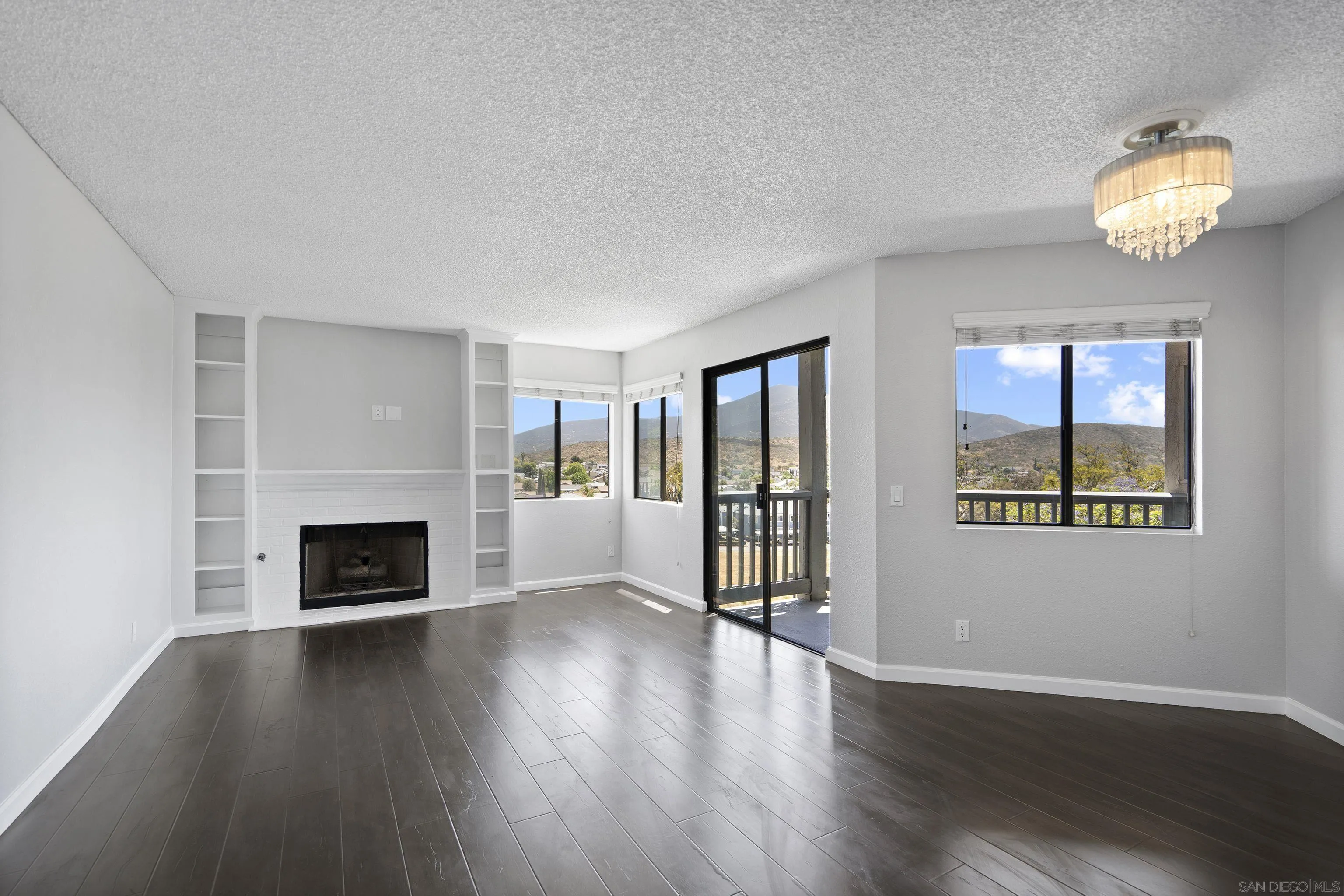 2952 Anawood Way Spring Valley, CA 91978 - Photo 6 of 22 Gallery Image 6