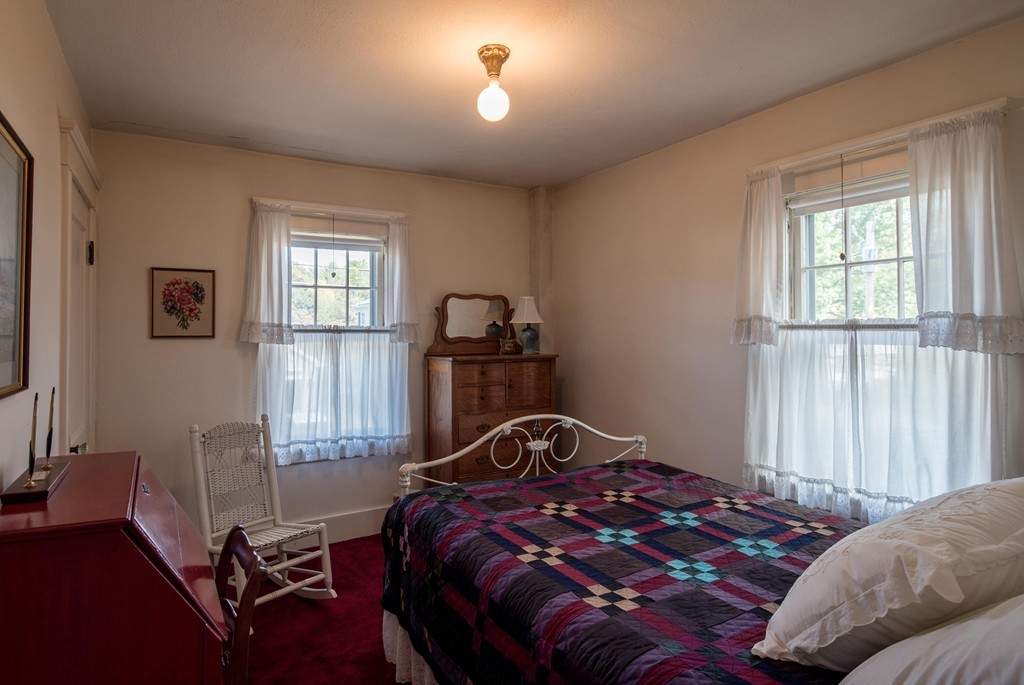 17 Fairview Avenue Northampton, MA 01060 - Photo 15 of 19
