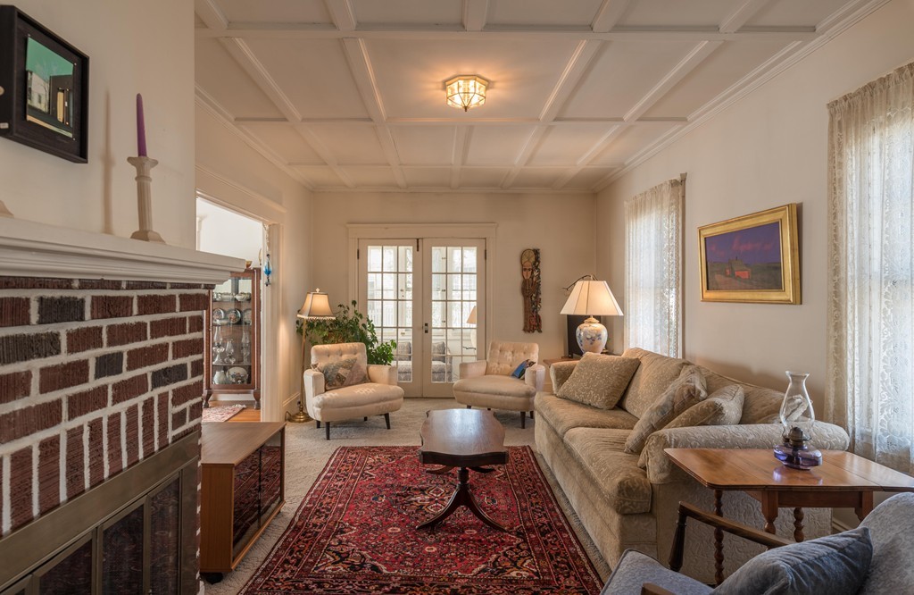 17 Fairview Avenue Northampton, MA 01060 - Photo 6 of 19