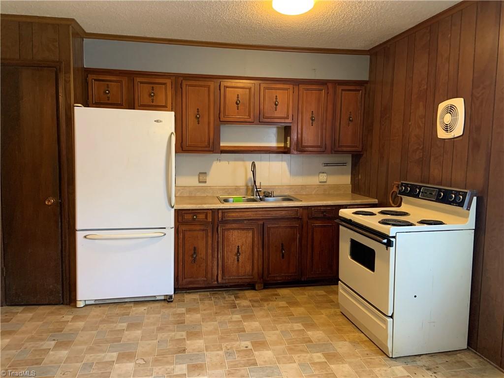 556 Smith Ridgecrest Road North Wilkesboro, NC 28659 - Photo 6 of 21 Gallery Image 6