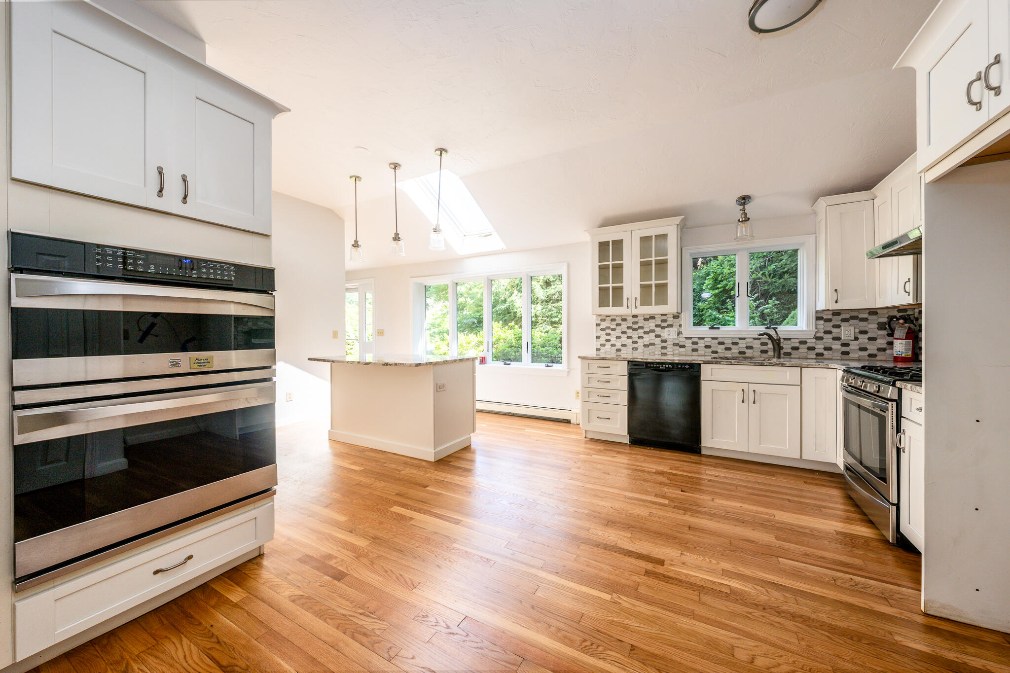 100 Farmersville Road Sandwich, MA 02563 - Photo 11 of 35 kitchen1