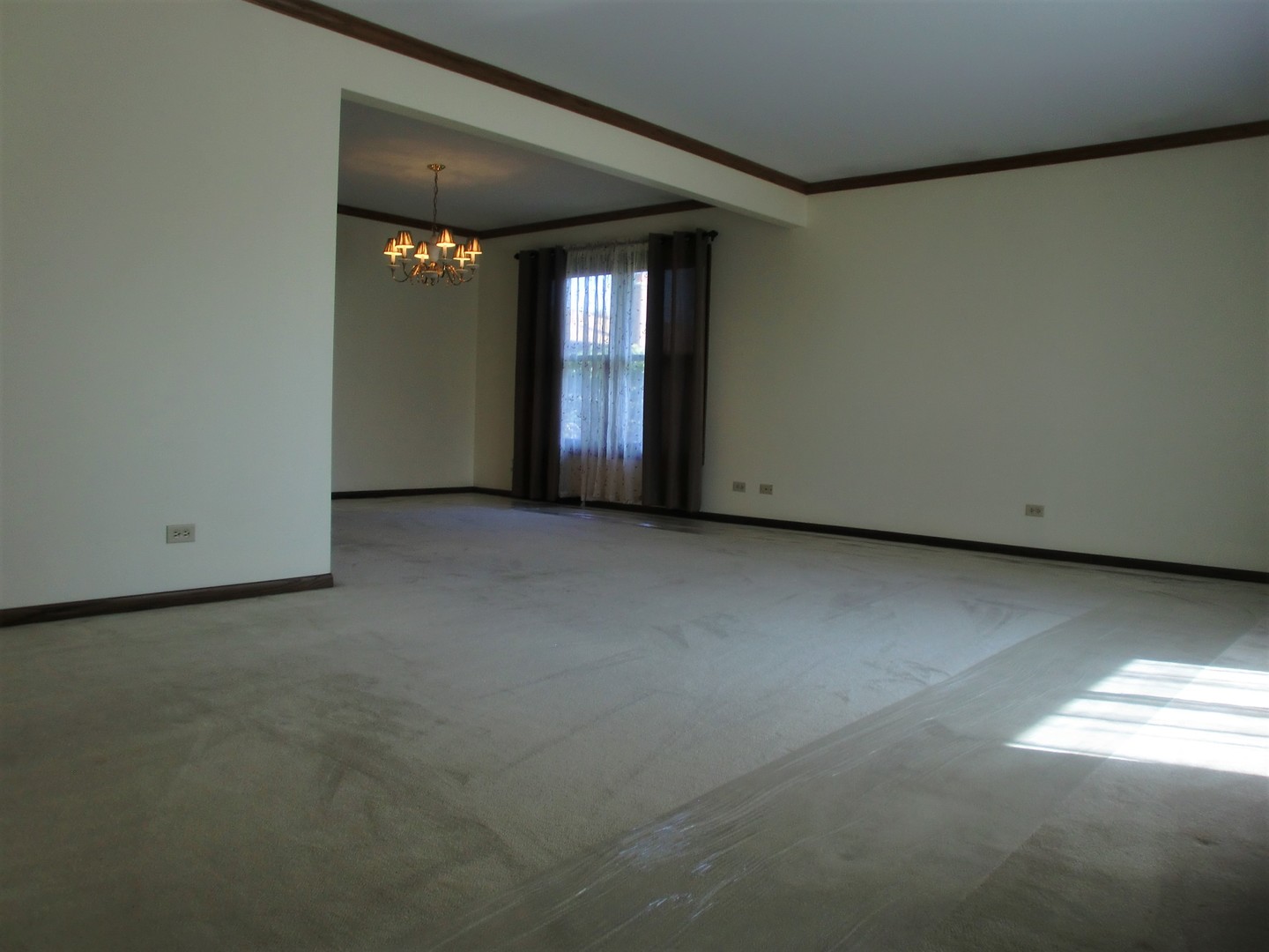 701 Ridge Court Schaumburg, IL 60193 - Photo 13 of 24 a view of an empty room with a window
