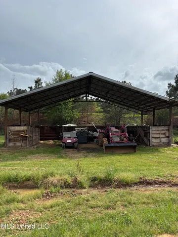 $368,000 | 205 Jake Barnes Road, Mendenhall, MS 39114