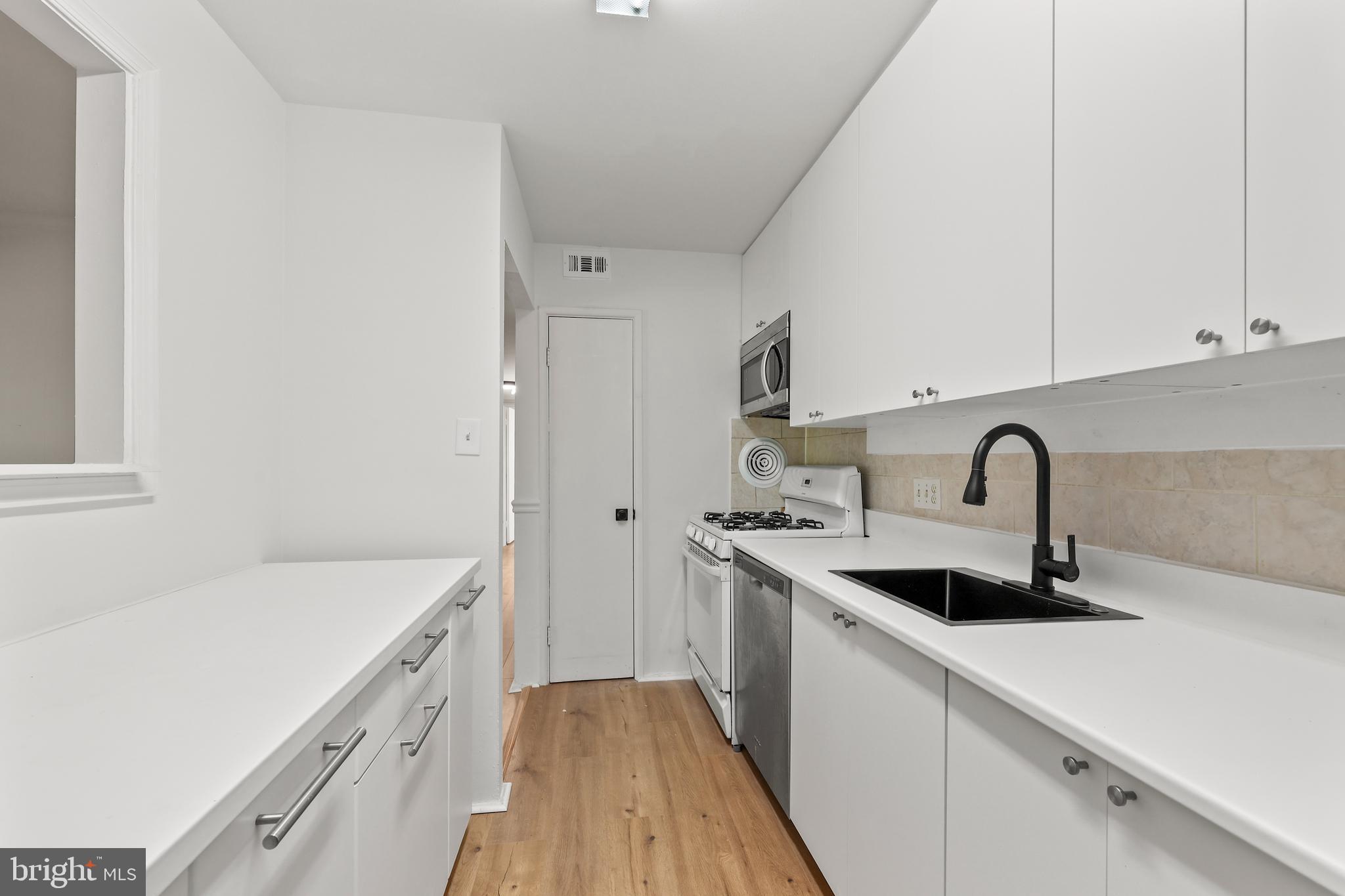 2903 Charing Cross Road, Unit 5 Falls Church, VA 22042 - Photo 10 of 38 Gallery Image 10