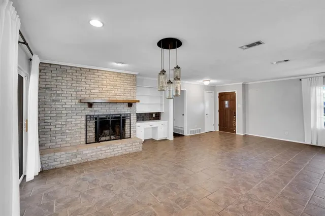 $2,300 | 202 Vanderbilt Lane, Waxahachie, TX 75165