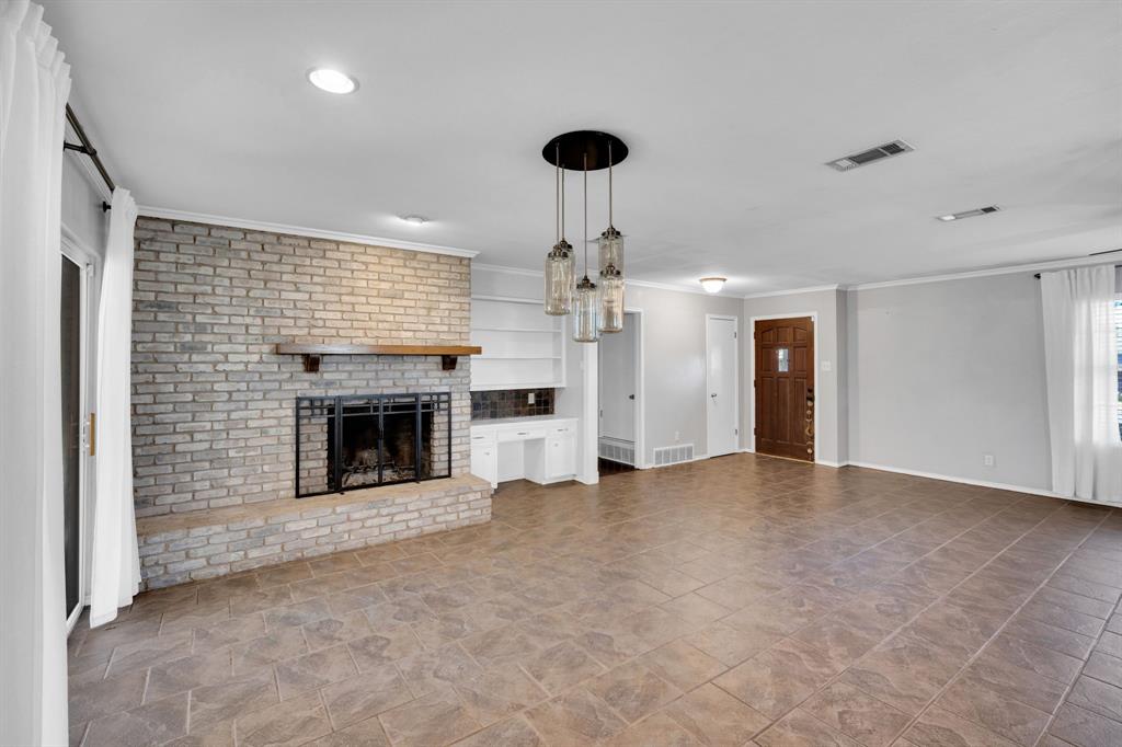 202 Vanderbilt Lane Waxahachie, TX 75165 - Photo 7 of 39