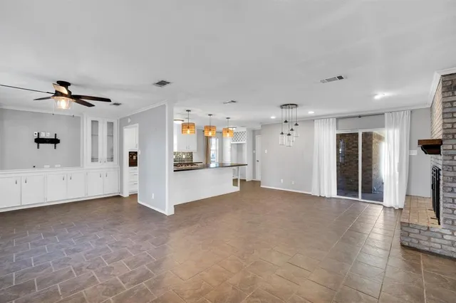 $2,300 | 202 Vanderbilt Lane, Waxahachie, TX 75165