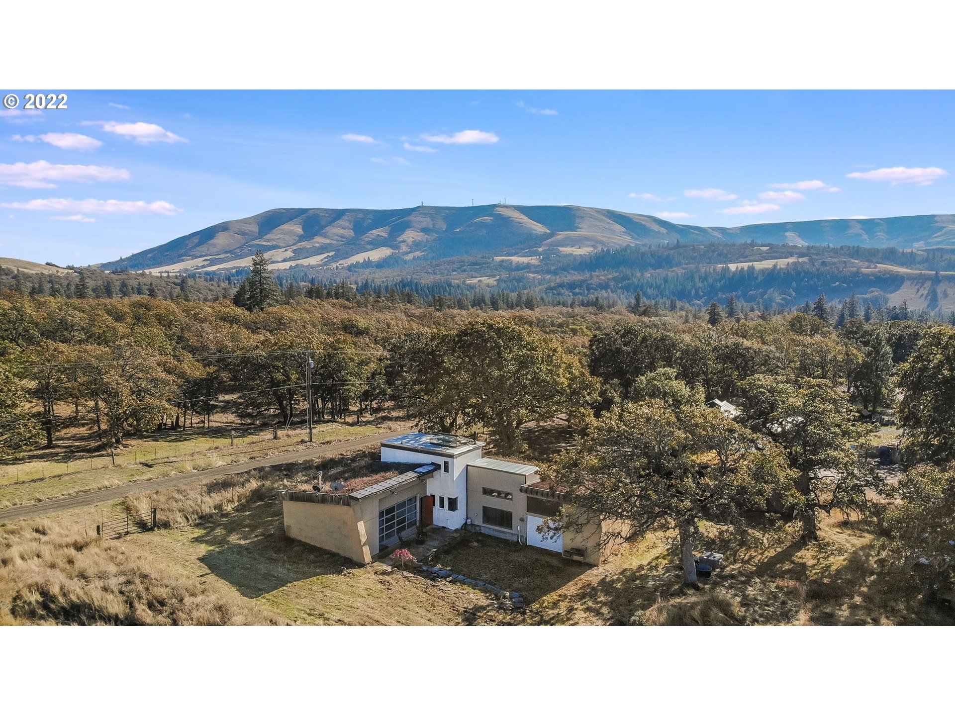 53 Mott Road Lyle, WA 98635 - Photo 3 of 32 Gallery Image 3