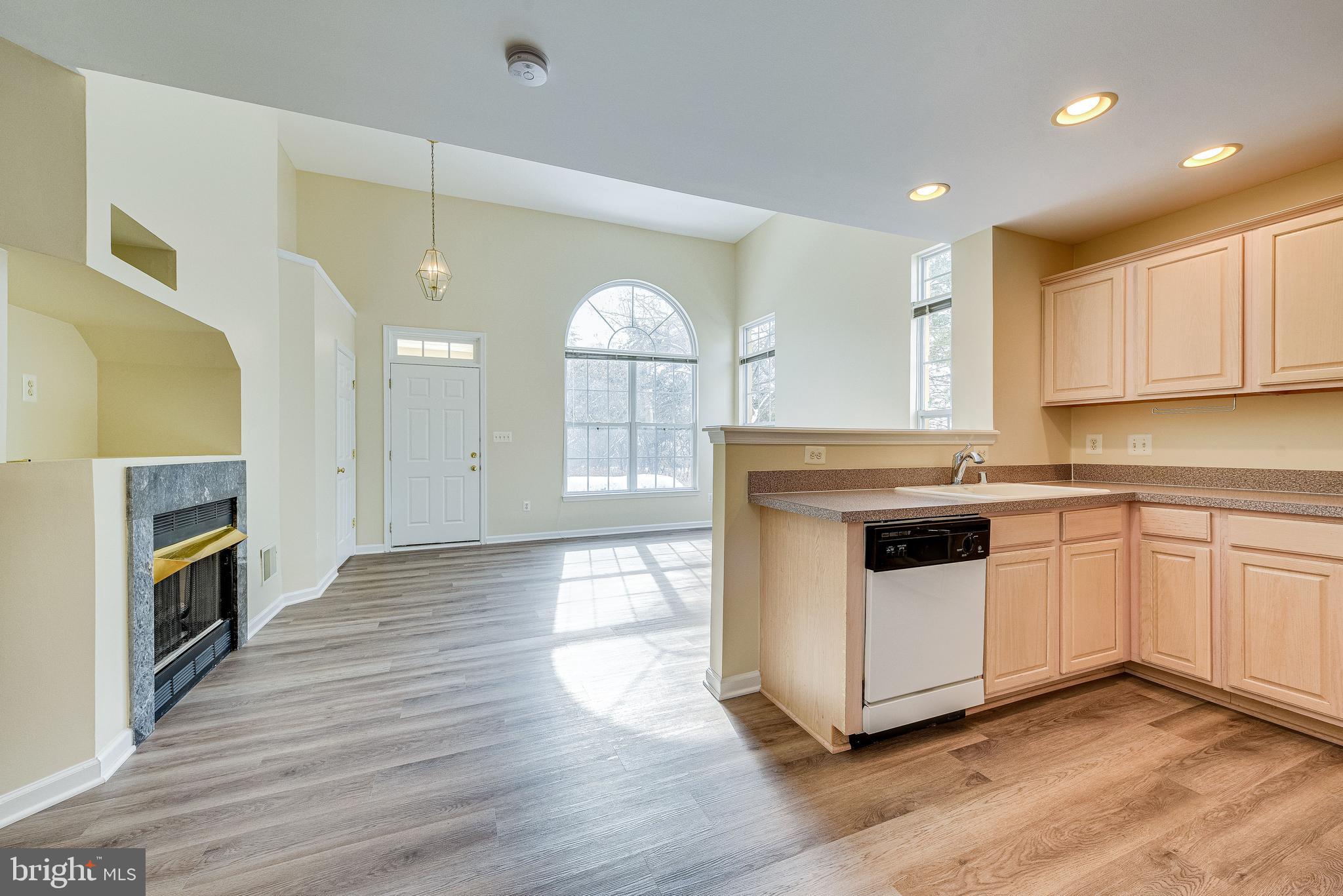 12097 Trumbull Way, Unit 20971 Reston, VA 20190 - Photo 12 of 48 Gallery Image 12