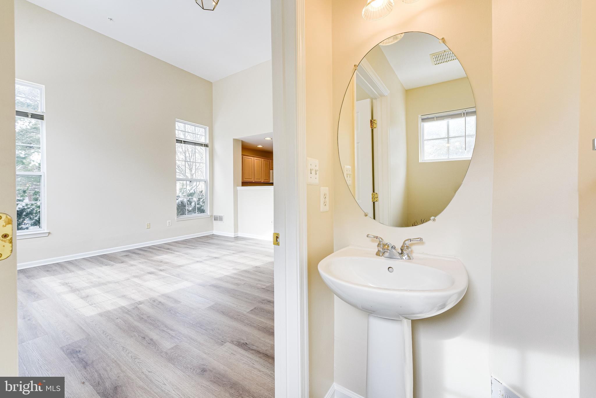 12097 Trumbull Way, Unit 20971 Reston, VA 20190 - Photo 13 of 48 Gallery Image 13