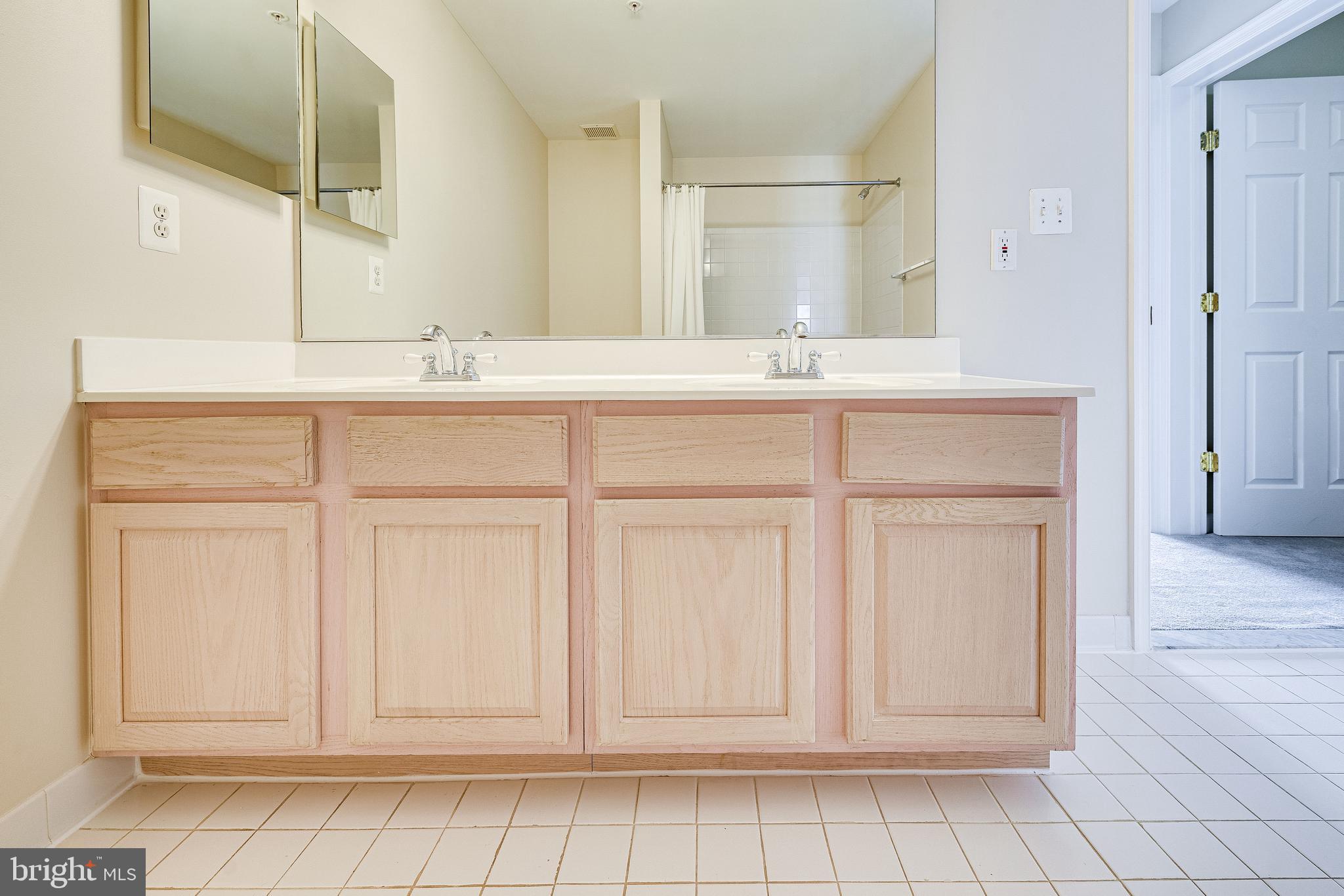 12097 Trumbull Way, Unit 20971 Reston, VA 20190 - Photo 22 of 48 Gallery Image 22