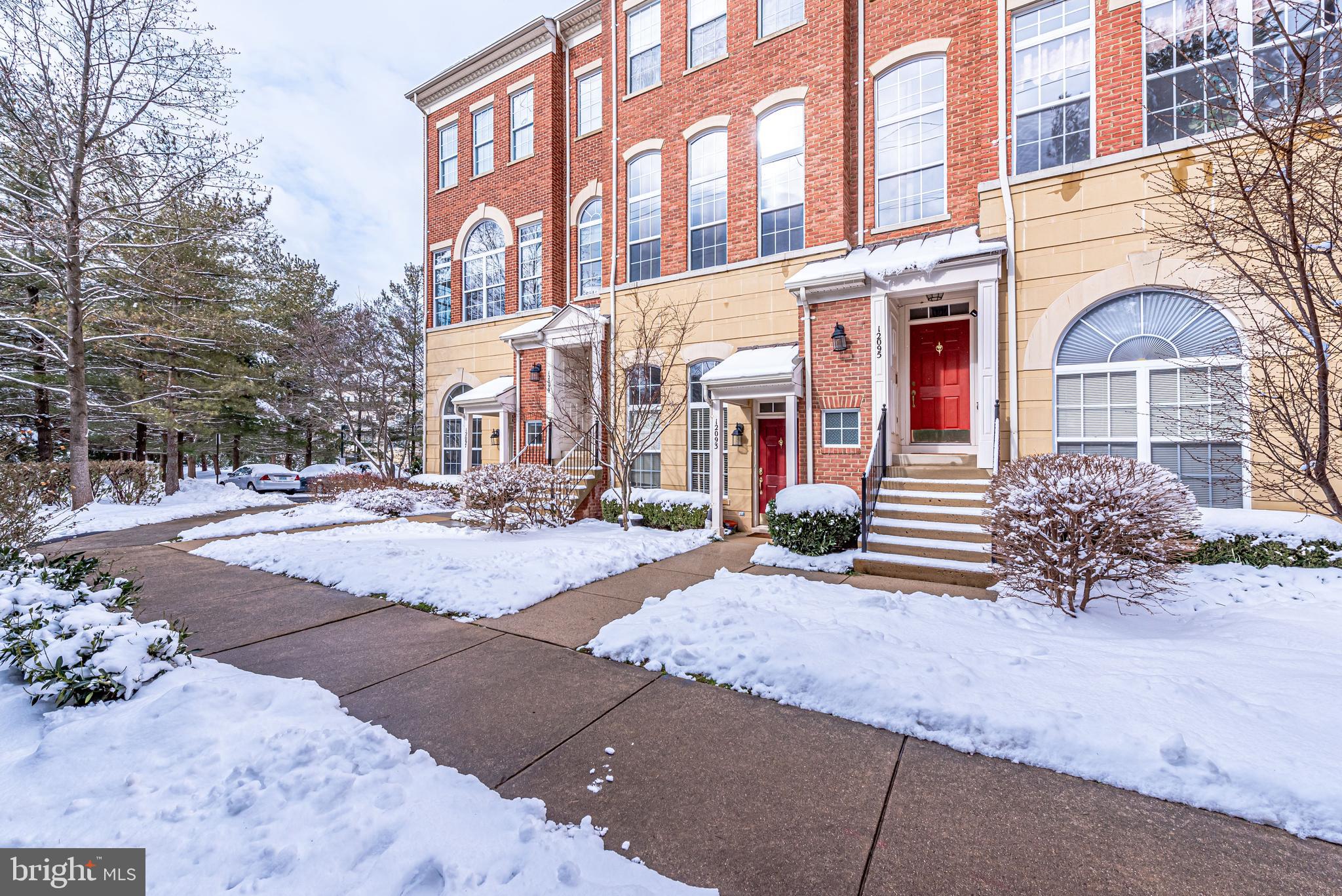 12097 Trumbull Way, Unit 20971 Reston, VA 20190 - Photo 32 of 48 Gallery Image 32