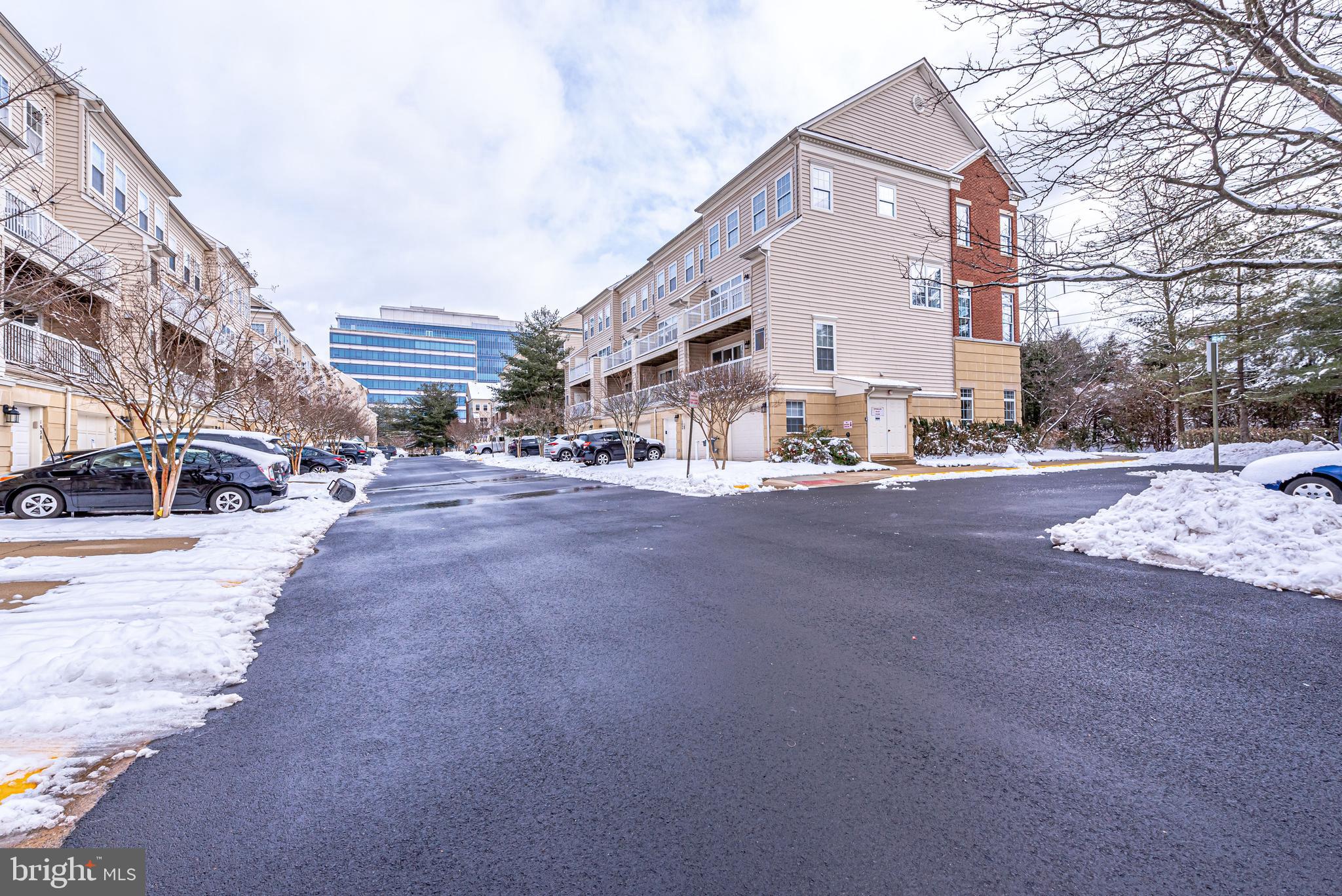 12097 Trumbull Way, Unit 20971 Reston, VA 20190 - Photo 36 of 48 Gallery Image 36