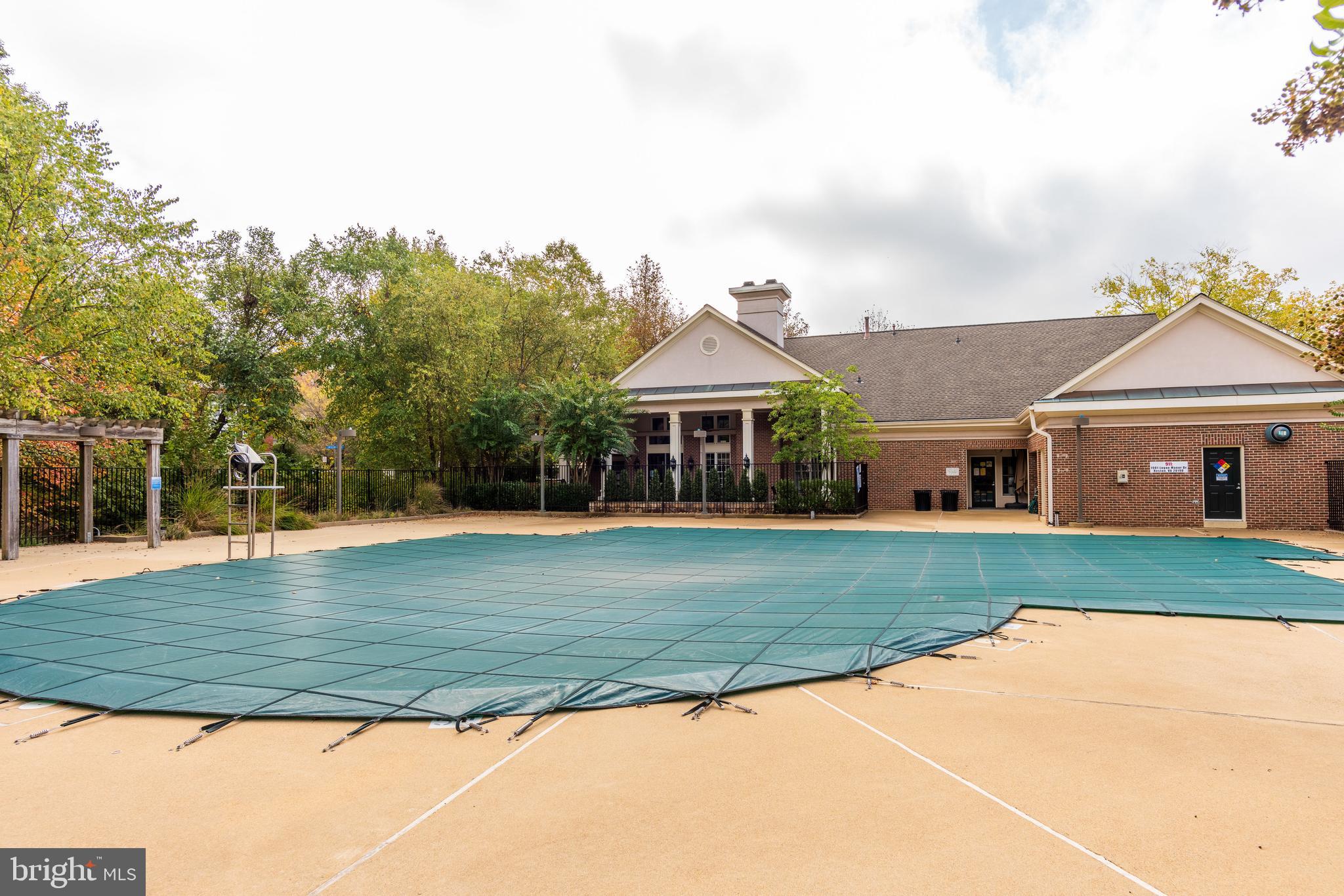 12097 Trumbull Way, Unit 20971 Reston, VA 20190 - Photo 39 of 48 Gallery Image 39