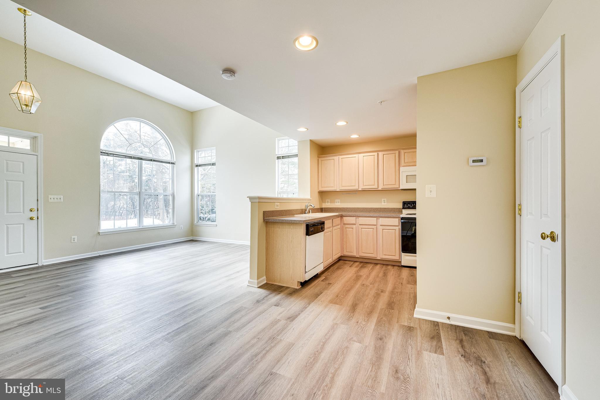 12097 Trumbull Way, Unit 20971 Reston, VA 20190 - Photo 7 of 48 Gallery Image 7