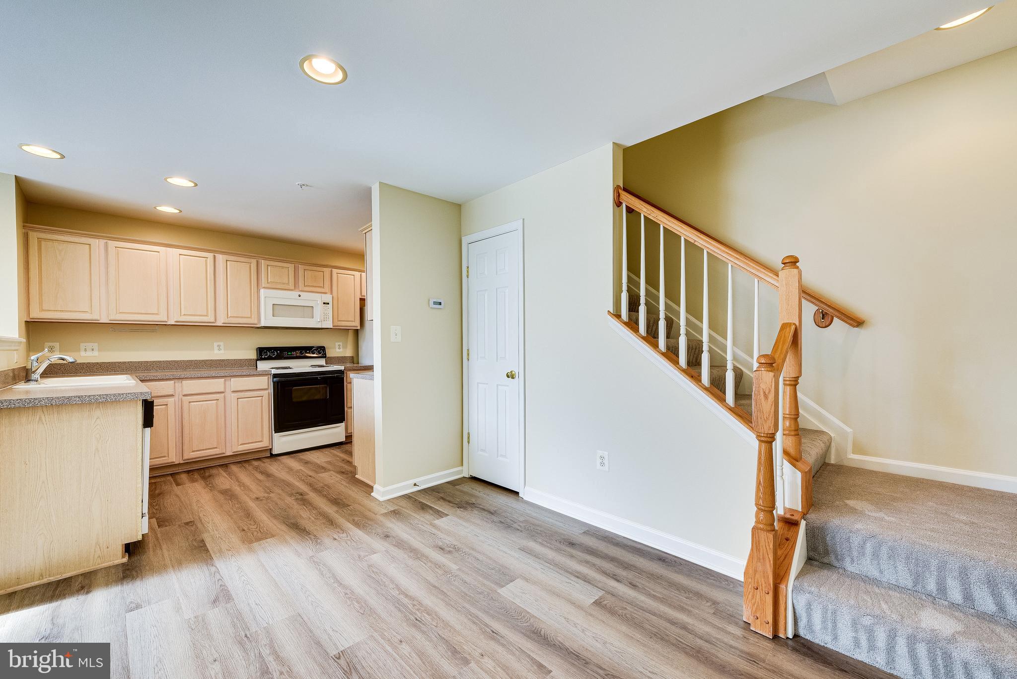 12097 Trumbull Way, Unit 20971 Reston, VA 20190 - Photo 8 of 48 Gallery Image 8