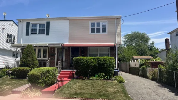 $849,000 | 104-35 186th Street | Hollis
