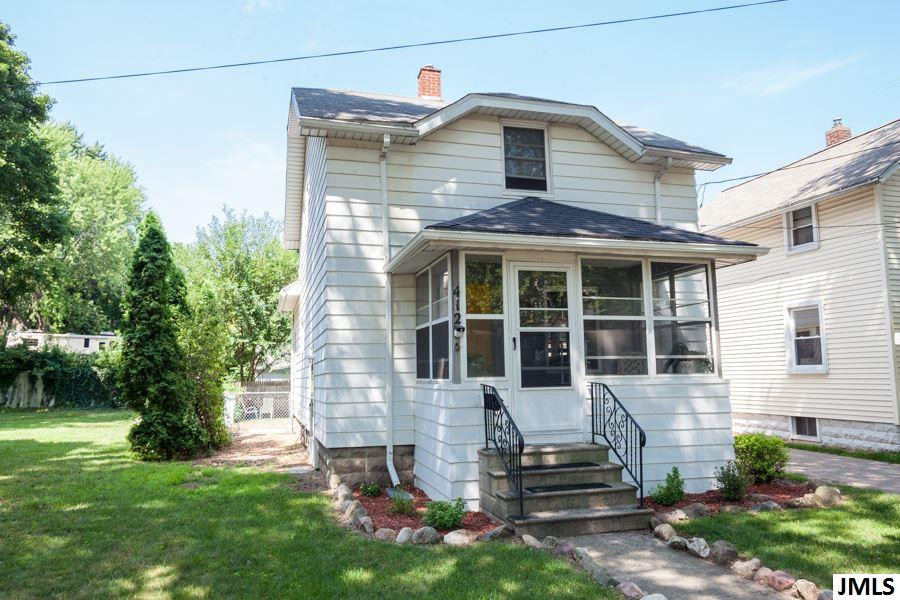412 Gilbert Street Jackson, MI 49202 - Photo 1 of 24 Photo 1