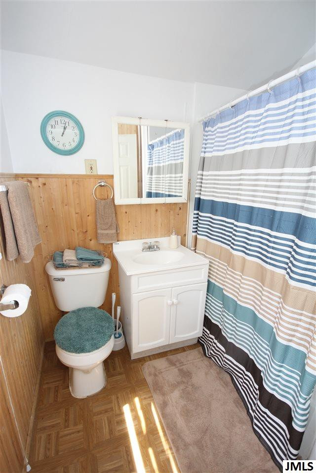 412 Gilbert Street Jackson, MI 49202 - Photo 13 of 24 Photo 14