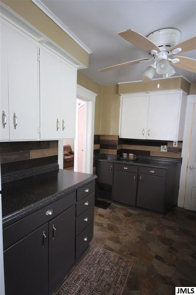 412 Gilbert Street Jackson, MI 49202 - Photo 10 of 24 Photo 10